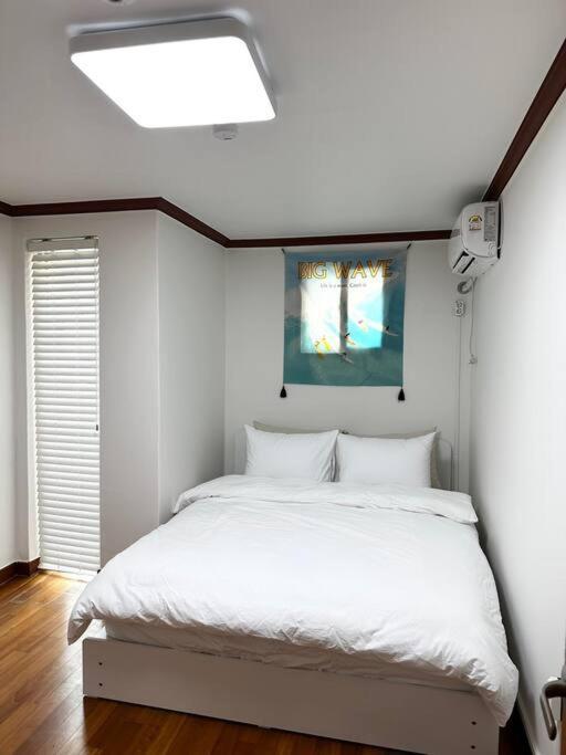 Holiday home Hans - Hongik Station Exit 2 10min Seoul