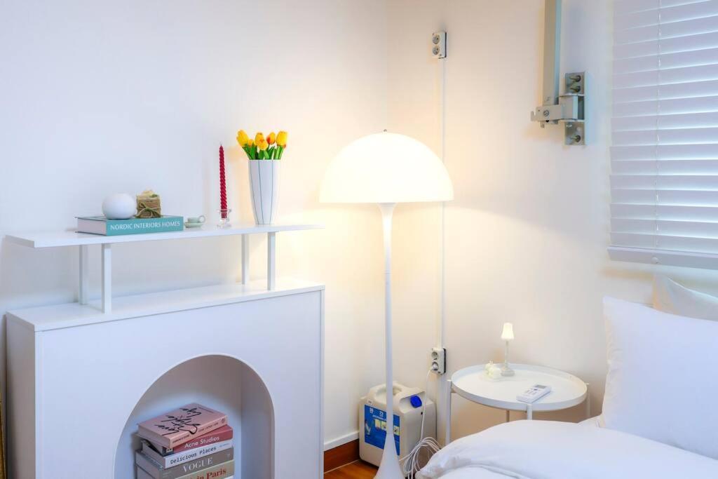 Holiday home Hans - Hongik Station Exit 2 10min