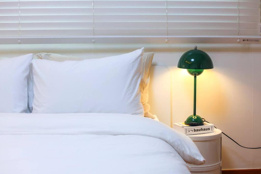 Hans - Hongik Station Exit 2 10min Holiday home Seoul